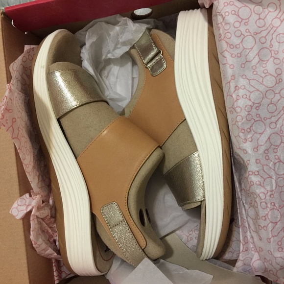 yolanda wedge platform sandal